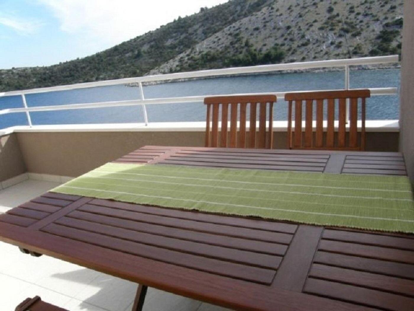 Vinišće Apartments Ljubi מראה חיצוני תמונה