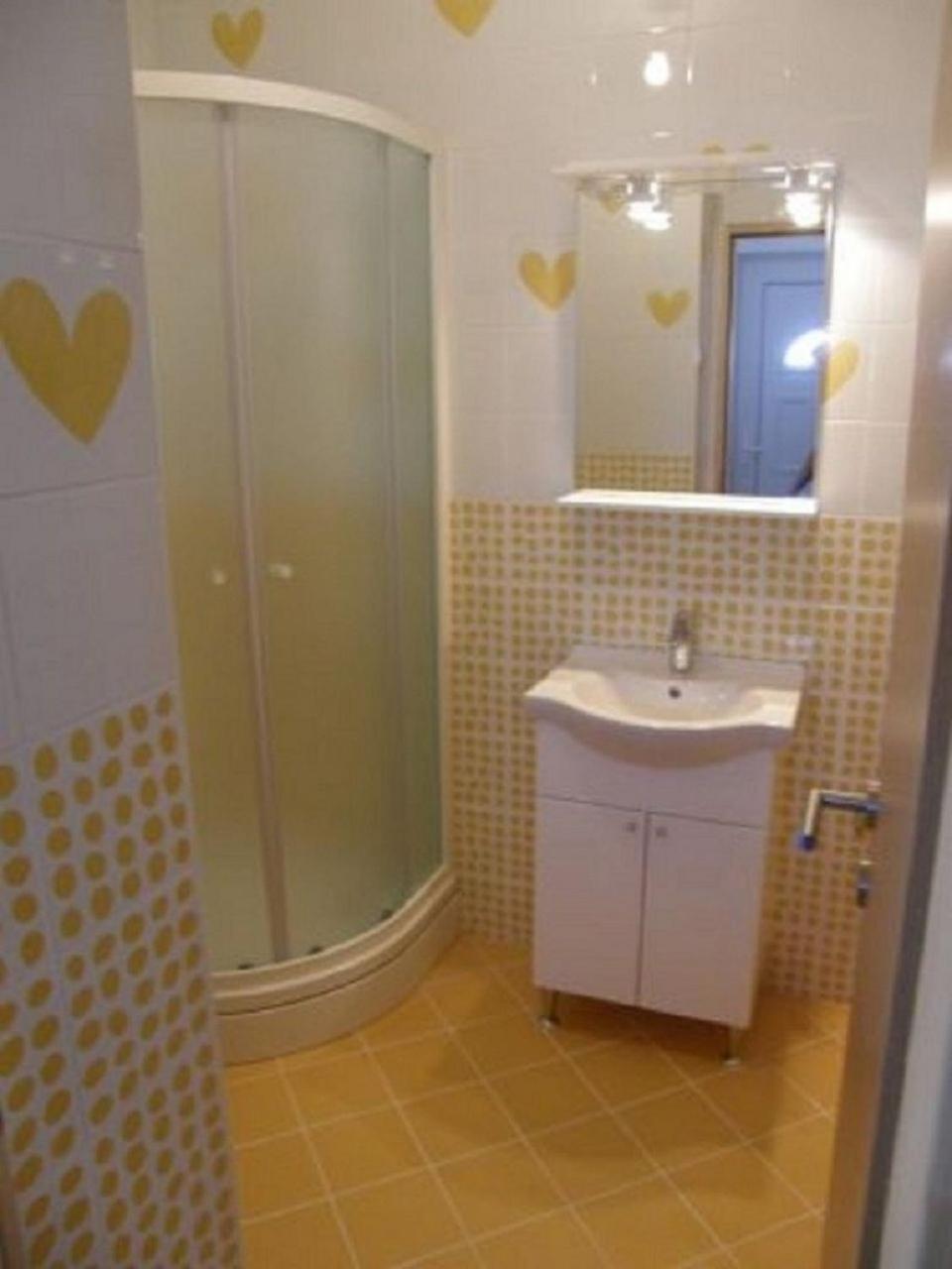 Vinišće Apartments Ljubi מראה חיצוני תמונה